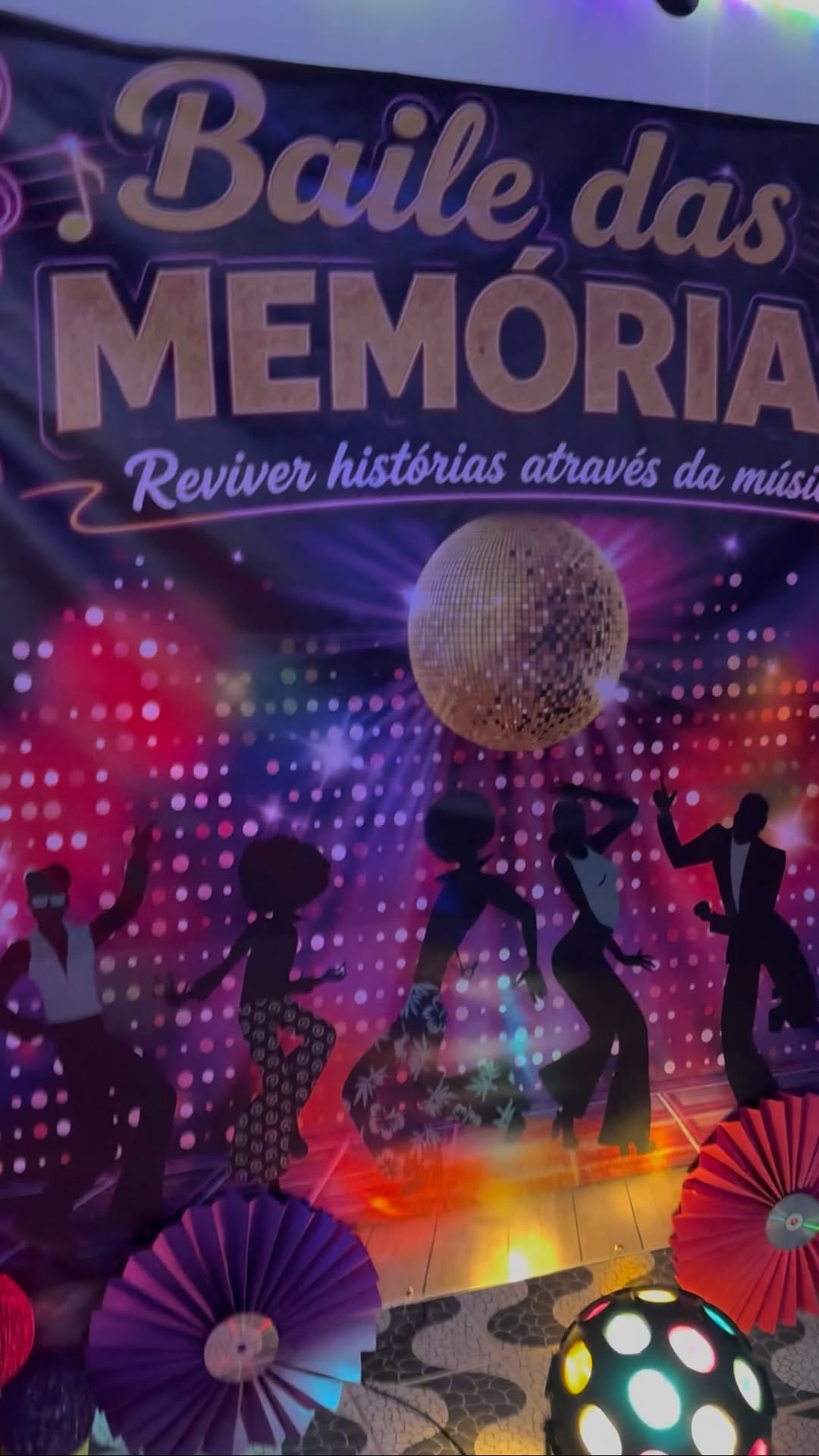 Prefeitura realiza Baile das Memórias Anos 80 para a Terceira Idade